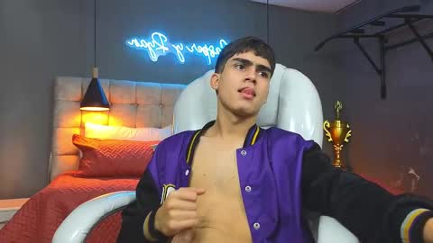 Tommy  online show from February 20, 9:44 am