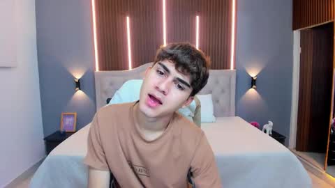 Tommy  online show from November 19, 3:28 am