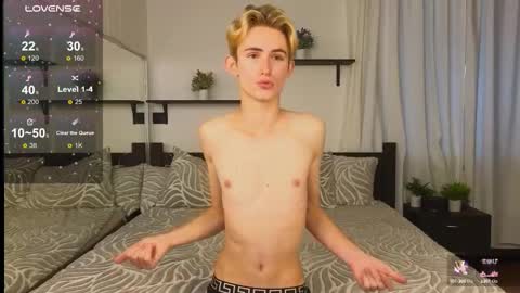 Tommy online show from October 2, 2:18 am