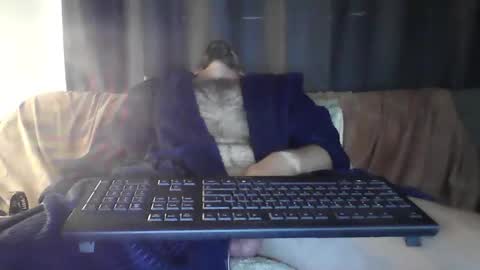 Snapshot of tommy5173 chatting on December 9, 11:34 pm tommy5173 online show from December 9, 11:34 pm