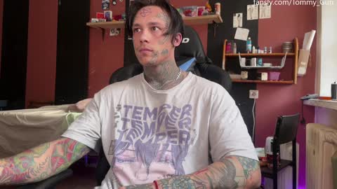 Tommy and Katana online show from December 12, 8:47 am