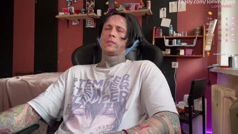 Tommy and Katana online show from December 12, 11:50 am