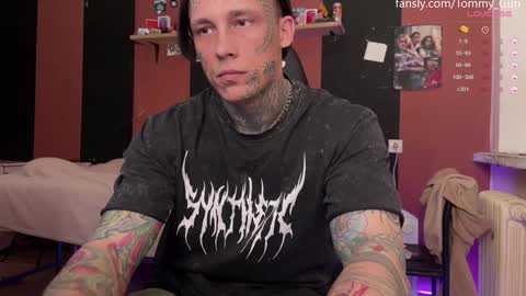 Tommy and Katana online show from December 15, 1:43 pm