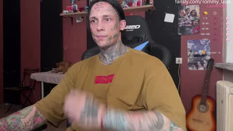 Tommy and Katana online show from December 20, 4:14 pm