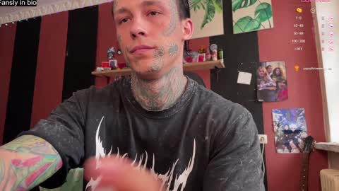 Tommy and Katana online show from January 2, 9:33 am