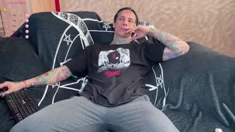 Tommy and Katana online show from February 8, 6:22 am