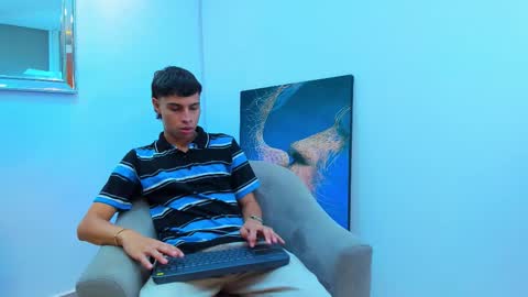 Tommy  Scott online show from November 10, 12:59 pm