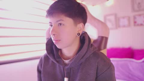 Blue  online show from March 3, 12:33 pm