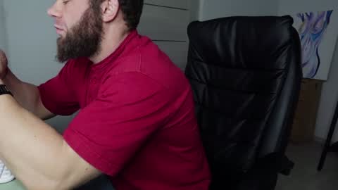 Snapshot of tommy_burnzzz chatting on December 30, 4:31 am tommy burnzzz online show from December 30, 4:31 am