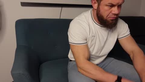 Snapshot of tommy_burnzzz chatting on January 4, 2:46 am tommy burnzzz online show from January 4, 2:46 am