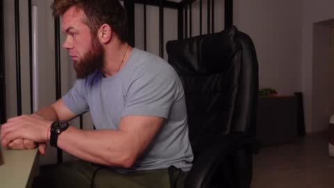 Snapshot of tommy_burnzzz chatting on January 8, 2:46 am tommy burnzzz online show from January 8, 2:46 am