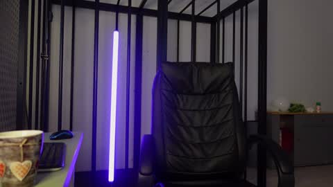 Snapshot of tommy_burnzzz chatting on January 18, 7:38 am tommy burnzzz online show from January 18, 7:38 am