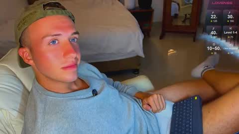 Snapshot of tommy_cumfinger chatting on September 9, 5:40 am Tommy online show from September 9, 5:40 am