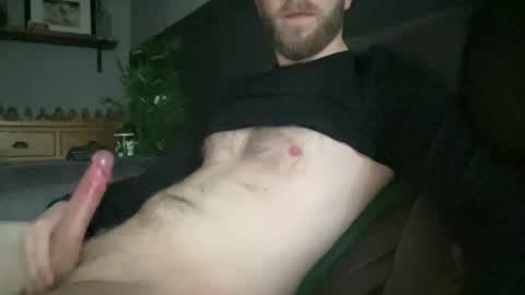 Snapshot of tommybigcock33 chatting on October 31, 1:45 pm tommybigcock33 online show from October 31, 1:45 pm