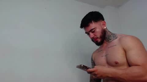 Snapshot of tommyblessd1 chatting on December 19, 11:14 pm Steven online show from December 19, 11:14 pm