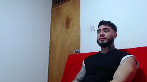 Snapshot of tommyblessd1 chatting on January 17, 8:44 pm Steven online show from January 17, 8:44 pm