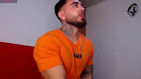 Snapshot of tommyblessd1 chatting on November 13, 5:17 am Steven online show from November 13, 5:17 am