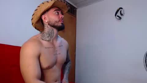 Snapshot of tommyblessd1 chatting on November 22, 12:20 am Steven online show from November 22, 12:20 am