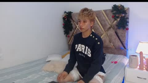 Tommy Foxboy online show from December 24, 2:22 pm