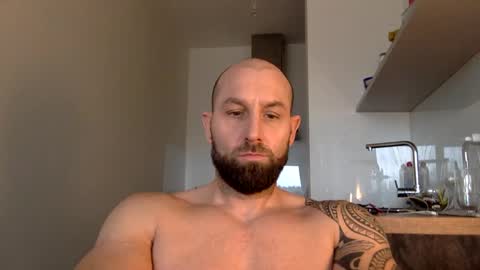 Snapshot of tommyx01 chatting on December 10, 11:11 am Thomas Fit online show from December 10, 11:11 am
