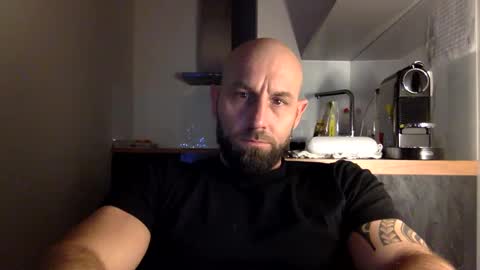 Snapshot of tommyx01 chatting on December 15, 8:25 pm Thomas Fit online show from December 15, 8:25 pm