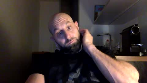 Snapshot of tommyx01 chatting on December 24, 12:00 am Thomas Fit online show from December 24, 12:00 am