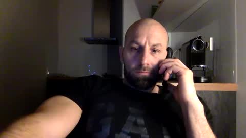 Snapshot of tommyx01 chatting on December 27, 9:11 pm Thomas Fit online show from December 27, 9:11 pm