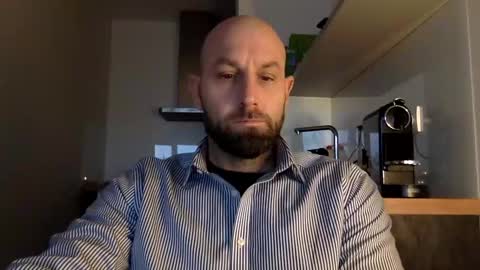 Snapshot of tommyx01 chatting on January 1, 7:41 am Thomas Fit online show from January 1, 7:41 am