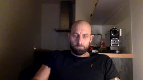 Snapshot of tommyx01 chatting on January 3, 3:22 pm Thomas Fit online show from January 3, 3:22 pm