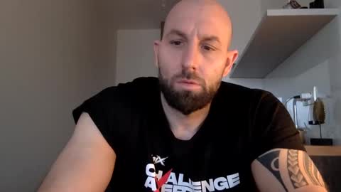 Snapshot of tommyx01 chatting on January 10, 8:18 am Thomas Fit online show from January 10, 8:18 am