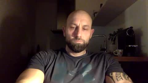 Snapshot of tommyx01 chatting on February 18, 9:20 pm Thomas Fit online show from February 18, 9:20 pm