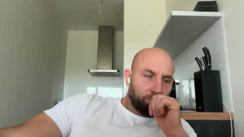 Snapshot of tommyx01 chatting on September 22, 9:22 am Thomas Fit online show from September 22, 9:22 am