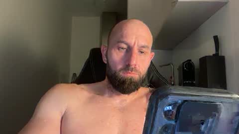 Snapshot of tommyx01 chatting on October 2, 5:53 pm Thomas Fit online show from October 2, 5:53 pm