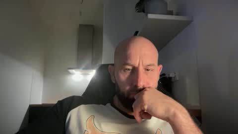 Snapshot of tommyx01 chatting on October 8, 4:48 pm Thomas Fit online show from October 8, 4:48 pm