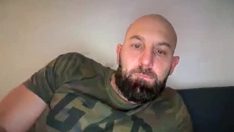 Snapshot of tommyx01 chatting on October 18, 8:09 pm Thomas Fit online show from October 18, 8:09 pm
