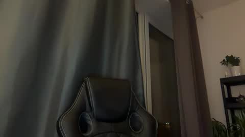 Thomas Fit online show from November 24, 10:53 pm