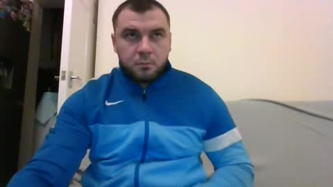 Snapshot of tommyy19901 chatting on December 2, 7:27 pm tommyy19901 online show from December 2, 7:27 pm