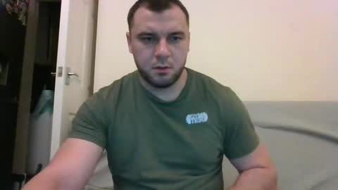 Snapshot of tommyy19901 chatting on December 5, 9:28 pm tommyy19901 online show from December 5, 9:28 pm