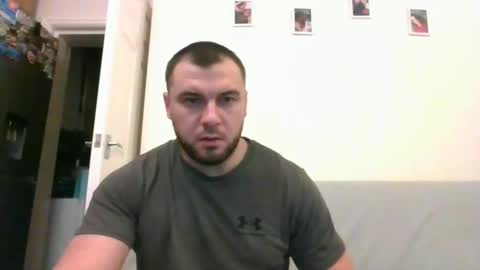 Snapshot of tommyy19901 chatting on December 14, 6:20 pm tommyy19901 online show from December 14, 6:20 pm