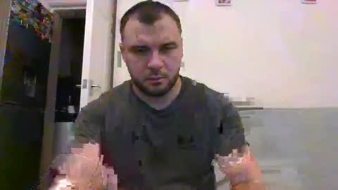 Snapshot of tommyy19901 chatting on February 22, 6:52 pm tommyy19901 online show from February 22, 6:52 pm