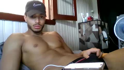 Snapshot of tomtresor chatting on November 12, 6:30 pm tomtresor online show from November 12, 6:30 pm