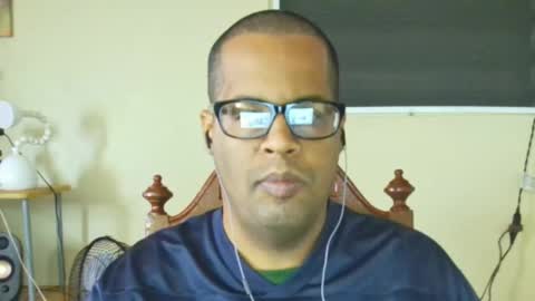 Snapshot of toni2814 chatting on February 11, 12:27 pm Antonio online show from February 11, 12:27 pm