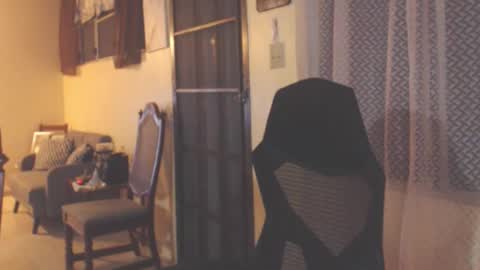 Snapshot of toni2814 chatting on September 10, 2:11 am Antonio online show from September 10, 2:11 am