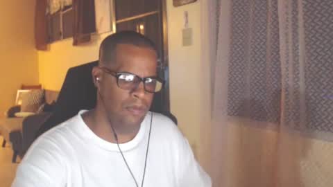 Snapshot of toni2814 chatting on September 21, 1:51 am Antonio online show from September 21, 1:51 am