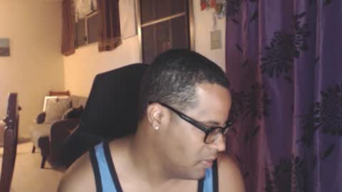 Snapshot of toni2814 chatting on November 22, 2:21 am Antonio online show from November 22, 2:21 am