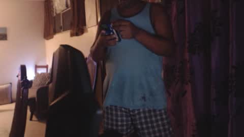 Snapshot of toni2814 chatting on November 24, 2:11 am Antonio online show from November 24, 2:11 am