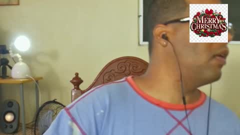 Snapshot of toni2814 chatting on December 19, 12:56 pm Antonio online show from December 19, 12:56 pm