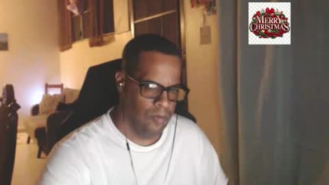 Snapshot of toni2814 chatting on December 23, 2:09 am Antonio online show from December 23, 2:09 am