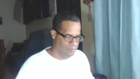 Snapshot of toni2814 chatting on February 3, 2:53 am Antonio online show from February 3, 2:53 am