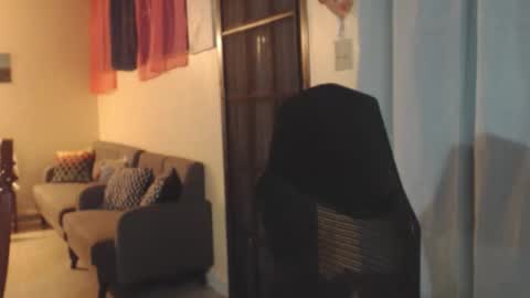 Snapshot of toni2814 chatting on February 10, 2:04 am Antonio online show from February 10, 2:04 am